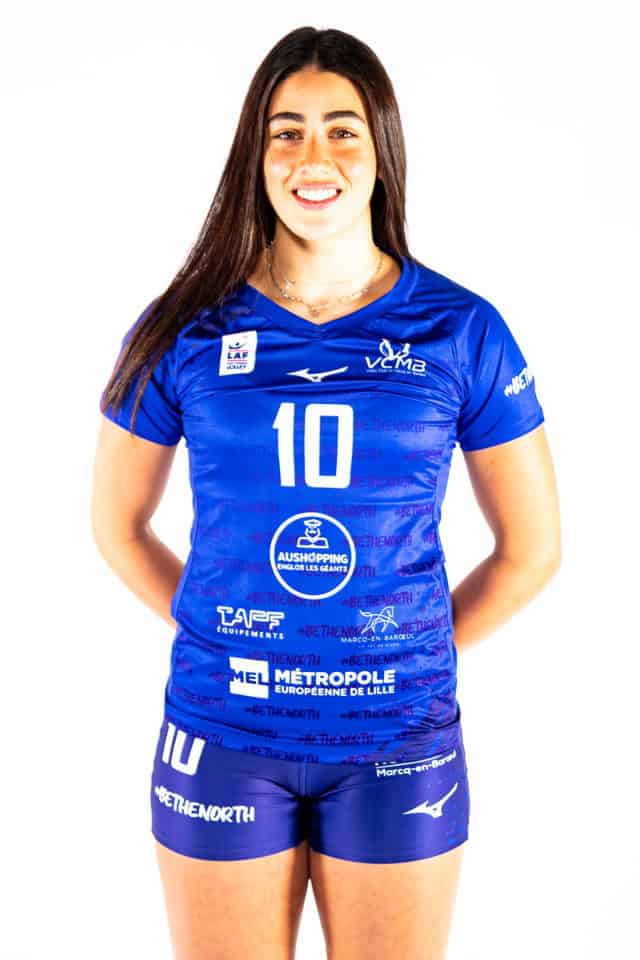 https://www.marcqvolley.com/wp-content/uploads/2022/10/MORELLE-VCMB-2022-20224-640x960.jpg
